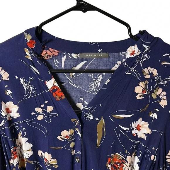 Suzy Shier Blue floral wrap dress ,
tie waist, button front ,seam pockets,EC - Picture 2 of 12